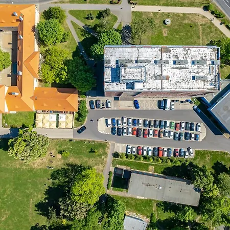 A Studia Zamecky Park Hostel Litvinov