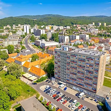 A Studia Zamecky Park Hostel