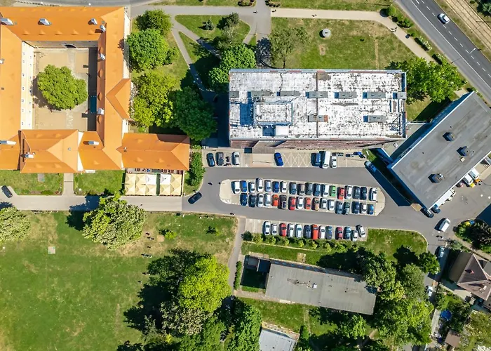 A Studia Zamecky Park Vandrarhem Litvínov